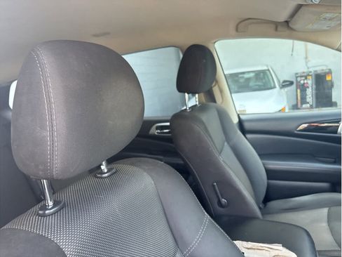 Used 2020 Nissan Pathfinder S image 15