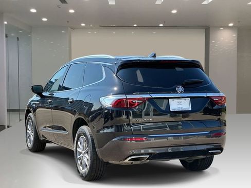 Used 2023 Buick Enclave Essence w/ Trailering Package, 5000 lbs. FWD image 3
