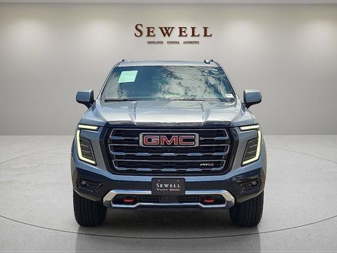 Used 2025 GMC Yukon AT4 w/ Premium Trailering Package AWD/4WD image 8