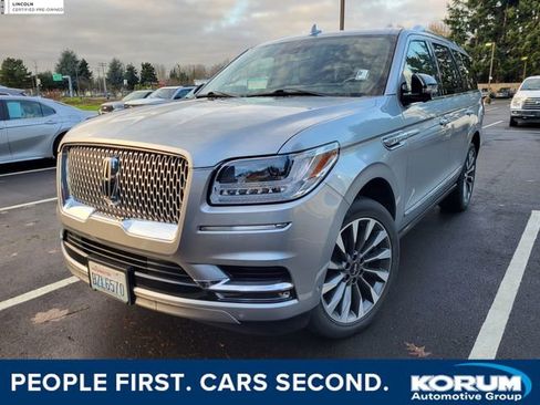 Used 2021 Lincoln Navigator Reserve w/ Luxury Package image 1