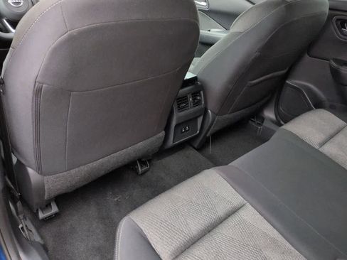 Used 2024 Nissan Rogue SV image 18