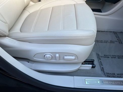 Used 2023 GMC Acadia Denali w/ Denali Ultimate Package image 9