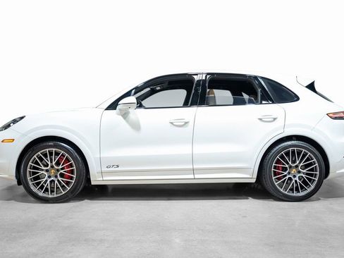 Used 2022 Porsche Cayenne GTS AWD/4WD image 25