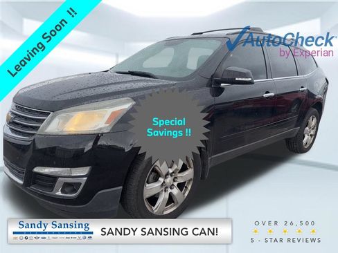 Used 2017 Chevrolet Traverse LT w/ Style and Technology Package FWD image 1