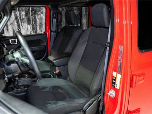 Used 2023 Jeep Wrangler Unlimited Sport image 2