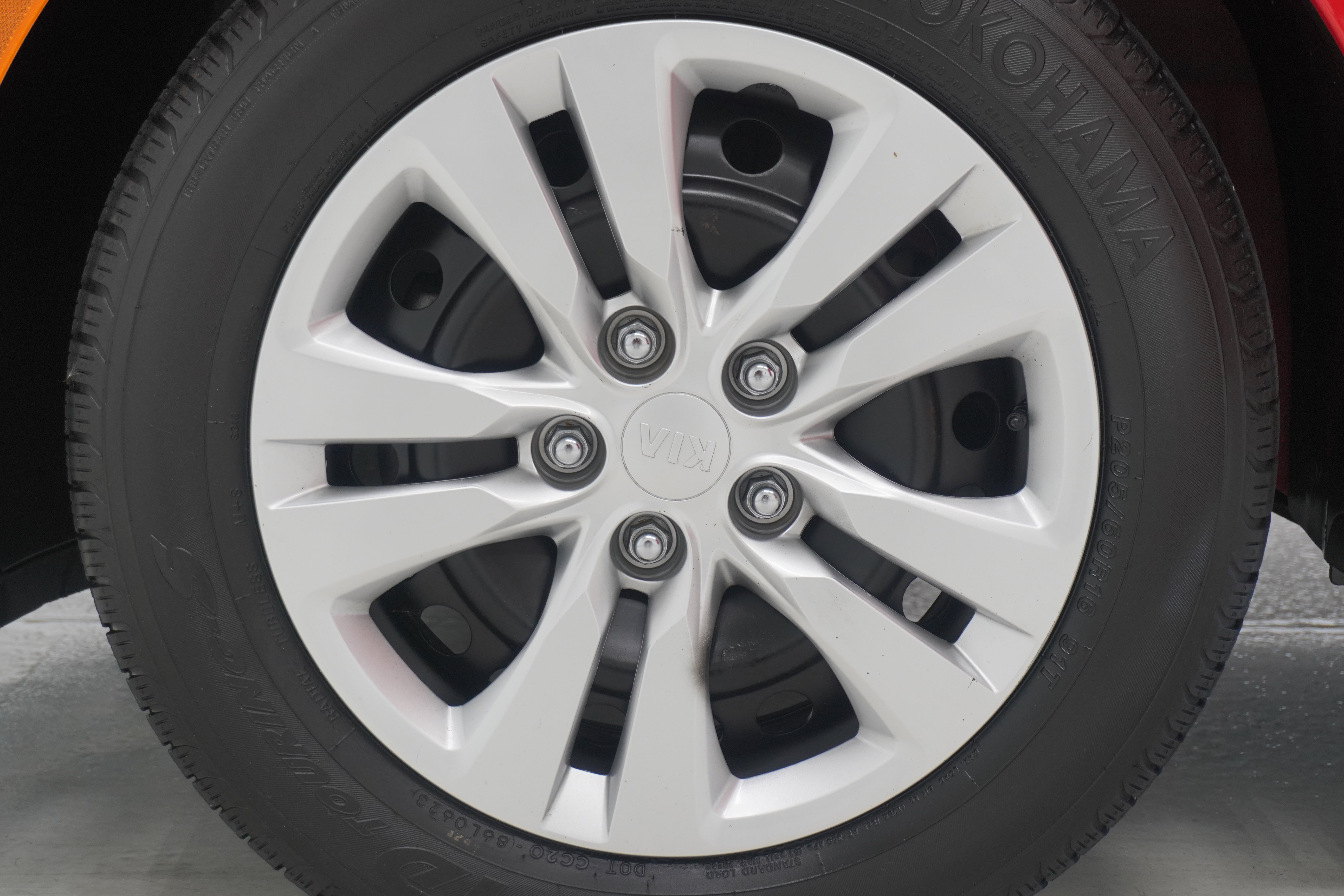 Used 2020 Kia Soul LX FWD image 23