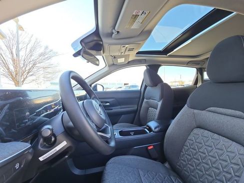 New 2026 Nissan Kicks SV image 7