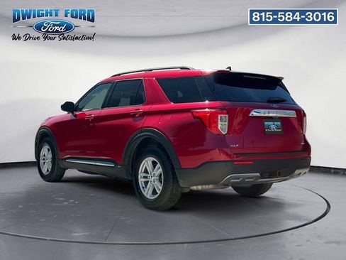 Certified 2021 Ford Explorer XLT w/ Equipment Group 202A AWD/4WD image 3