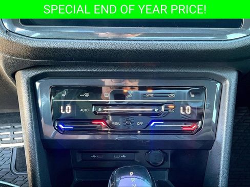 Used 2023 Volkswagen Tiguan SE R-Line image 15