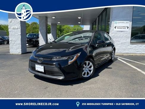 Used 2025 Toyota Corolla LE FWD image 1