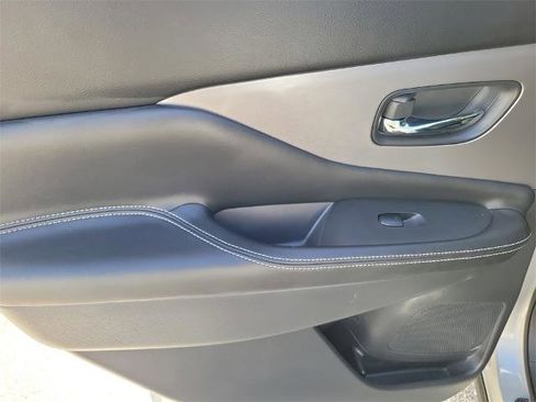 Certified 2022 Nissan Murano SV image 17