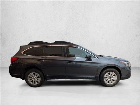Used 2019 Subaru Outback 2.5i Premium AWD/4WD image 4