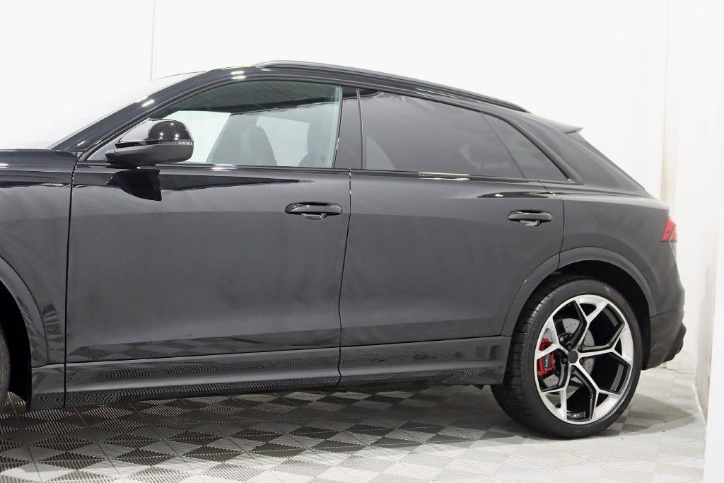 Used 2026 Audi RS Q8 performance AWD/4WD image 3