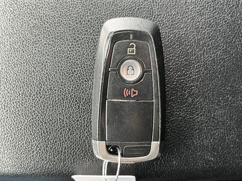 Used 2020 Ford EcoSport SE image 31