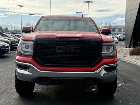 Used 2018 GMC Sierra 1500 SLE image 2