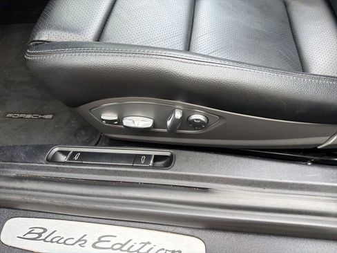 Used 2016 Porsche 911 Carrera Black Edition RWD image 29