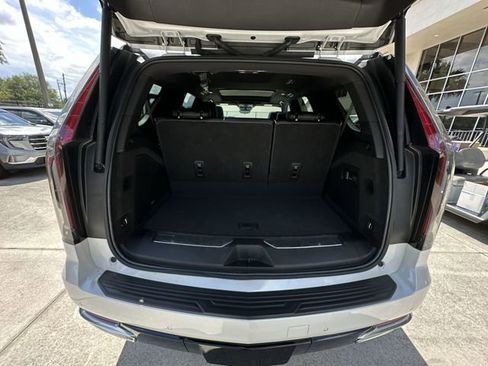 Certified 2023 Cadillac Escalade Premium Luxury image 33