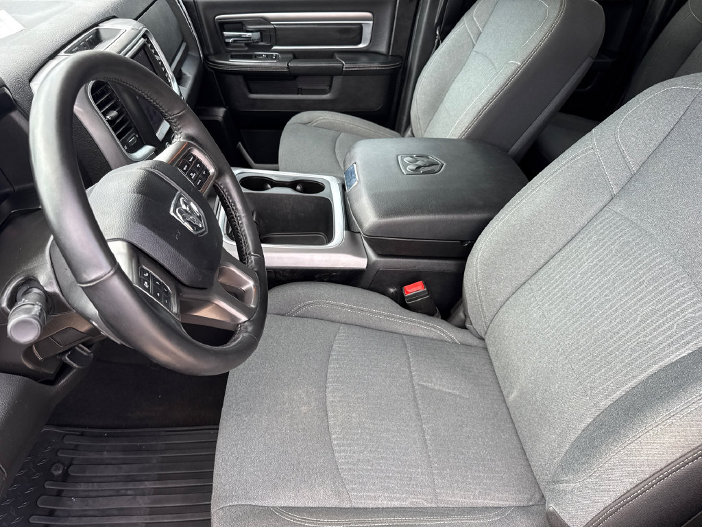 Used 2024 RAM 1500 Warlock w/ Trailer & Traction Group AWD/4WD image 18