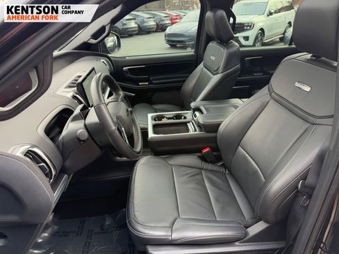 Used 2025 Ford Expedition Max Platinum w/ Stealth Appearance Package image 34