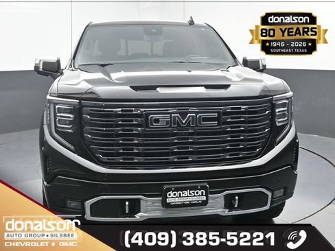 Used 2025 GMC Sierra 1500 Denali Ultimate AWD/4WD image 3