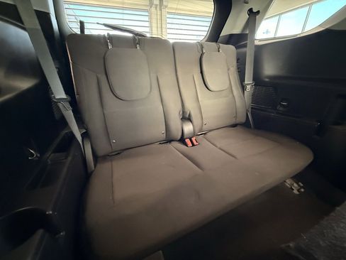 Used 2021 Ford Explorer XLT image 17