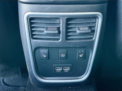 Used 2021 Chrysler 300 Touring L image 24