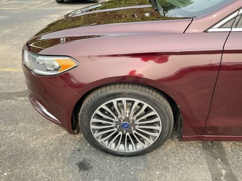 Used 2017 Ford Fusion SE w/ Fusion SE Technology Package FWD image 33