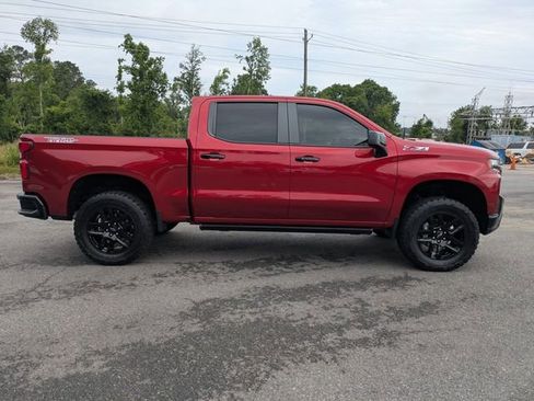 Used 2021 Chevrolet Silverado 1500 LT Trail Boss w/ Convenience Package II AWD/4WD image 3
