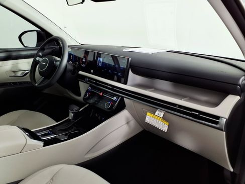 Certified 2026 Hyundai Tucson SEL FWD image 9