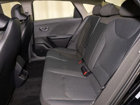 New 2025 Kia K4 LXS image 9