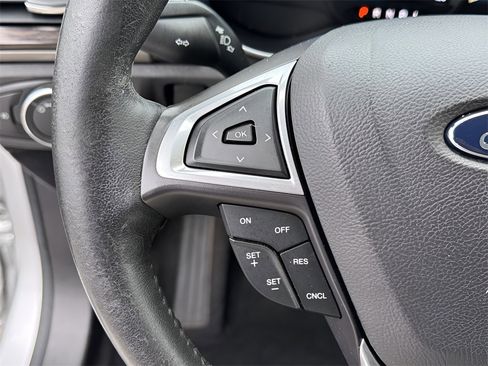 Used 2014 Ford Fusion Energi SE image 23