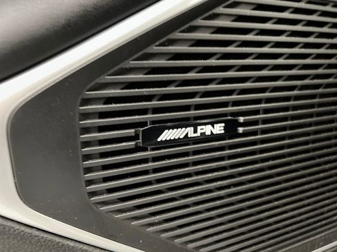 Used 2024 Jeep Wagoneer Series II w/ Flexible Seating Group image 13