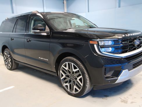 New 2026 Ford Expedition Max Platinum AWD/4WD image 1