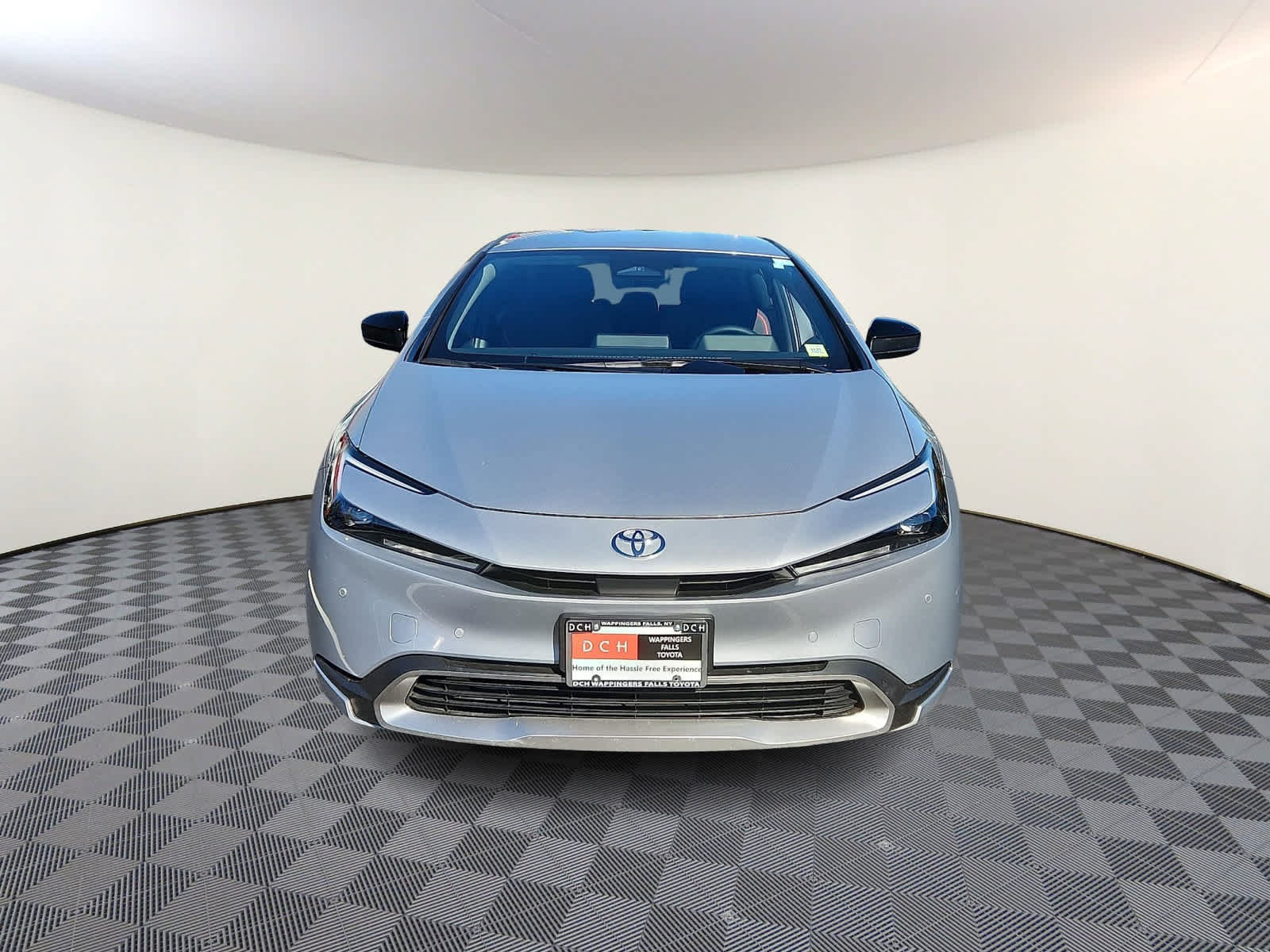 Used 2026 Toyota Prius Plug-In Hybrid FWD image 3