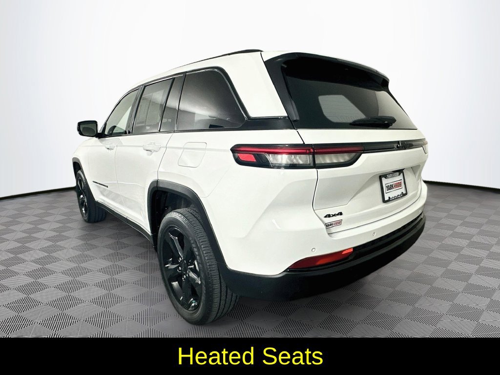 Used 2023 Jeep Grand Cherokee Altitude AWD/4WD image 7