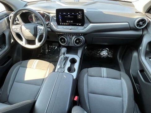 Used 2025 Chevrolet Blazer LT image 29