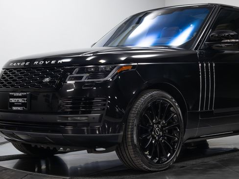 Used 2022 Land Rover Range Rover Autobiography image 4