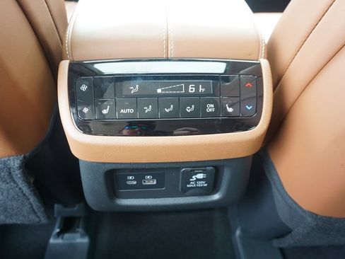 Used 2024 INFINITI QX60 Sensory w/ Cargo Package AWD/4WD image 15