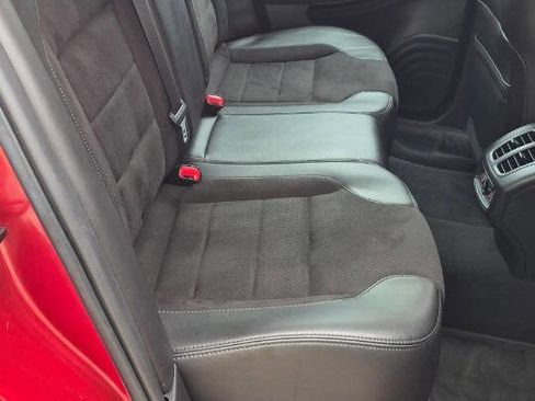 Used 2010 Ford Taurus SHO image 32