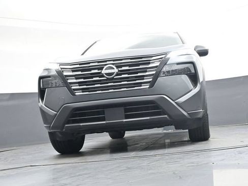 Used 2025 Nissan Rogue SV FWD image 37