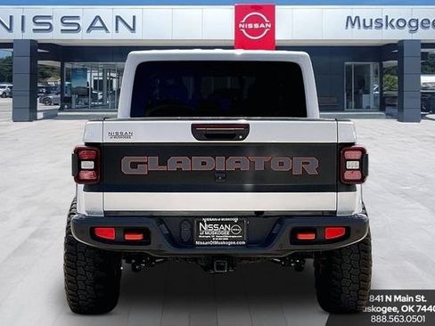 Used 2020 Jeep Gladiator Mojave AWD/4WD image 6
