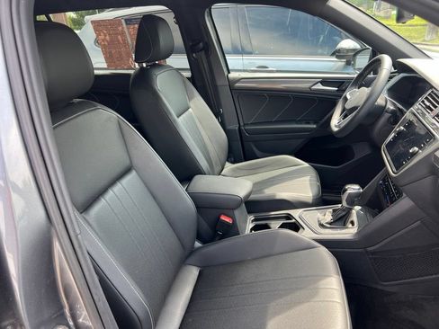 Used 2023 Volkswagen Tiguan SE R-Line FWD image 24
