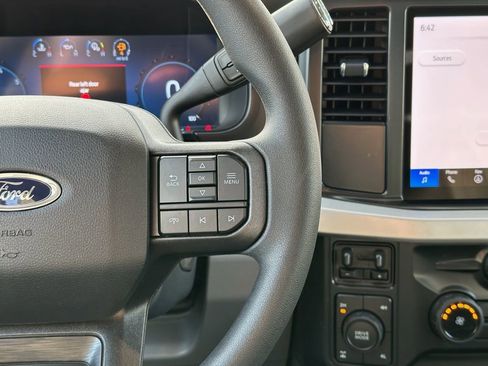 New 2026 Ford F350 XLT w/ XLT Premium Package AWD/4WD image 10