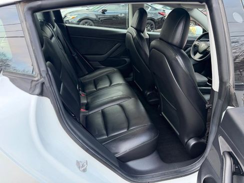 Used 2020 Tesla Model 3 Standard Range image 12