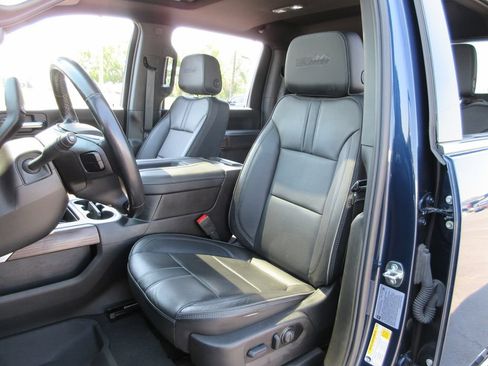 Certified 2022 Chevrolet Silverado 2500 High Country w/ Z71 Off-Road Package AWD/4WD image 24