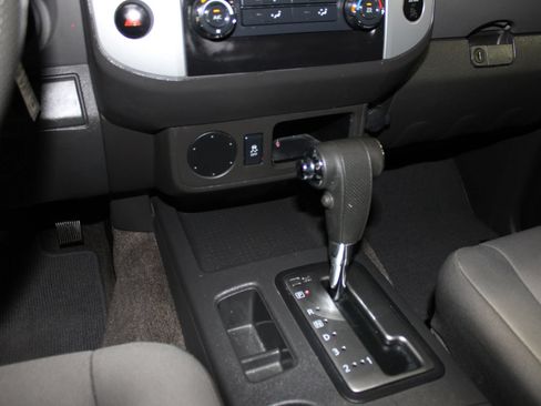 Used 2015 Nissan Xterra S w/ Value Package RWD image 16