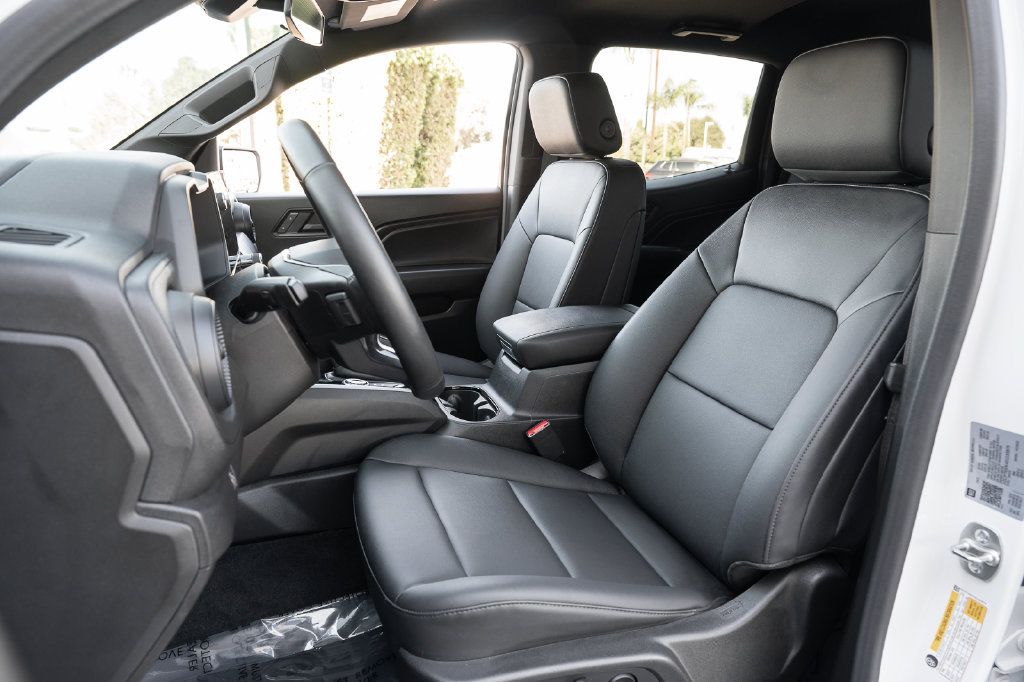 Used 2025 Chevrolet Colorado Trail Boss AWD/4WD image 20