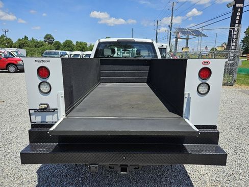 Used 2017 Ford F350 XL AWD/4WD image 11