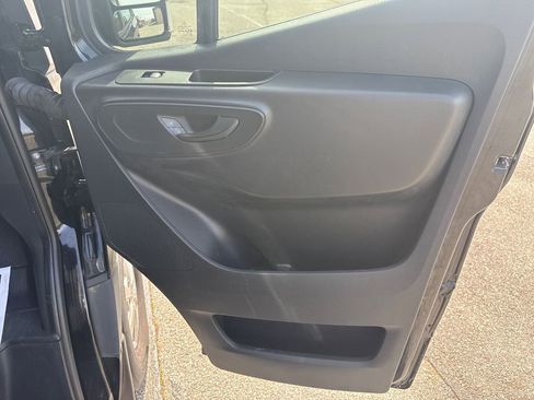 Used 2020 Mercedes-Benz Sprinter 2500 image 18