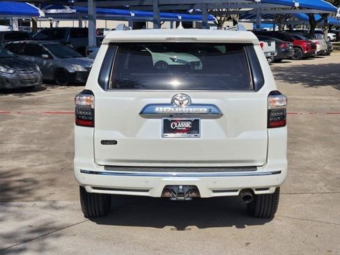 Used 2018 Toyota 4Runner Limited image 14